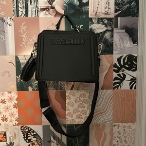 Black matte Steve Madden purse